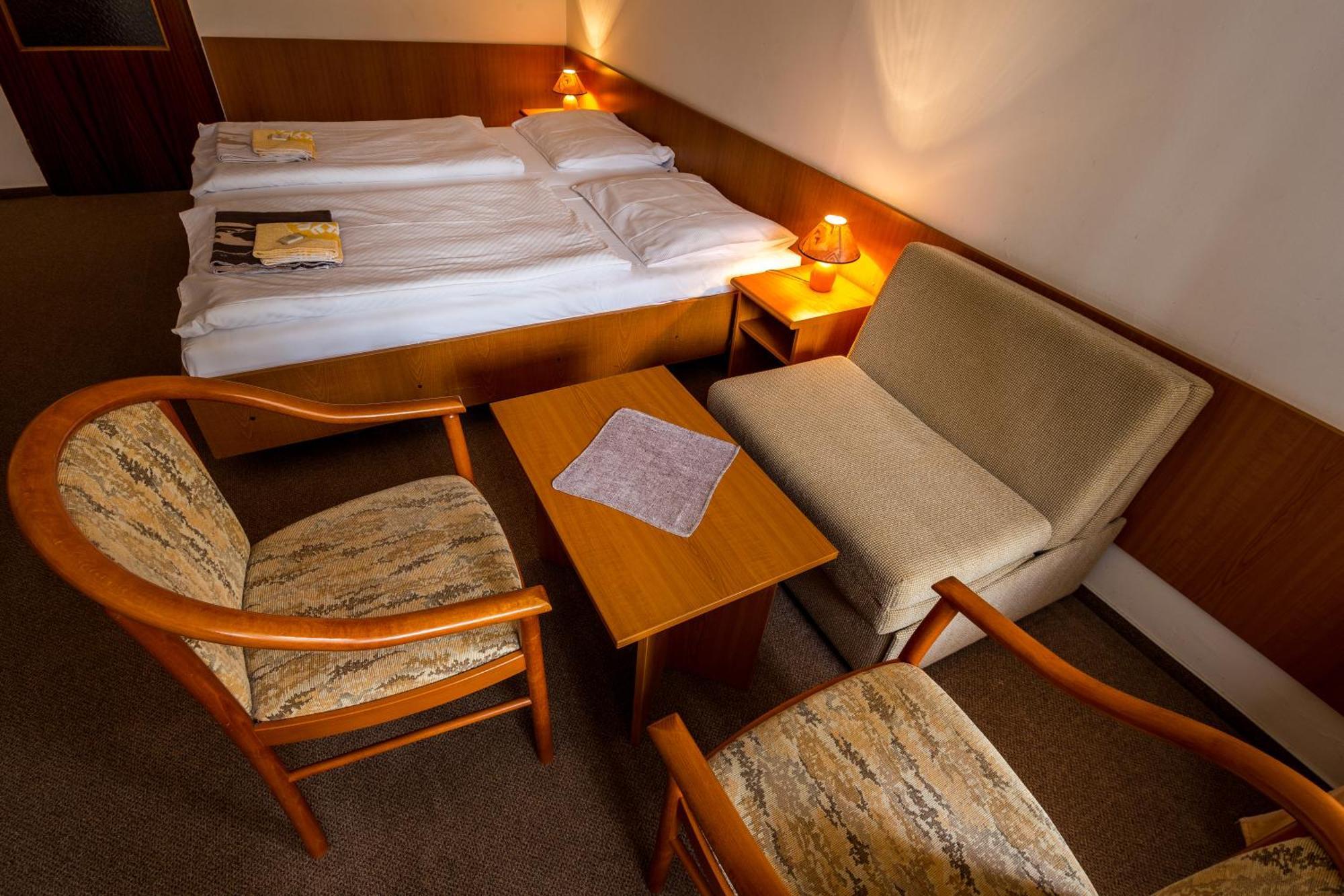 Hotel Bezdez Staré Splavy Esterno foto