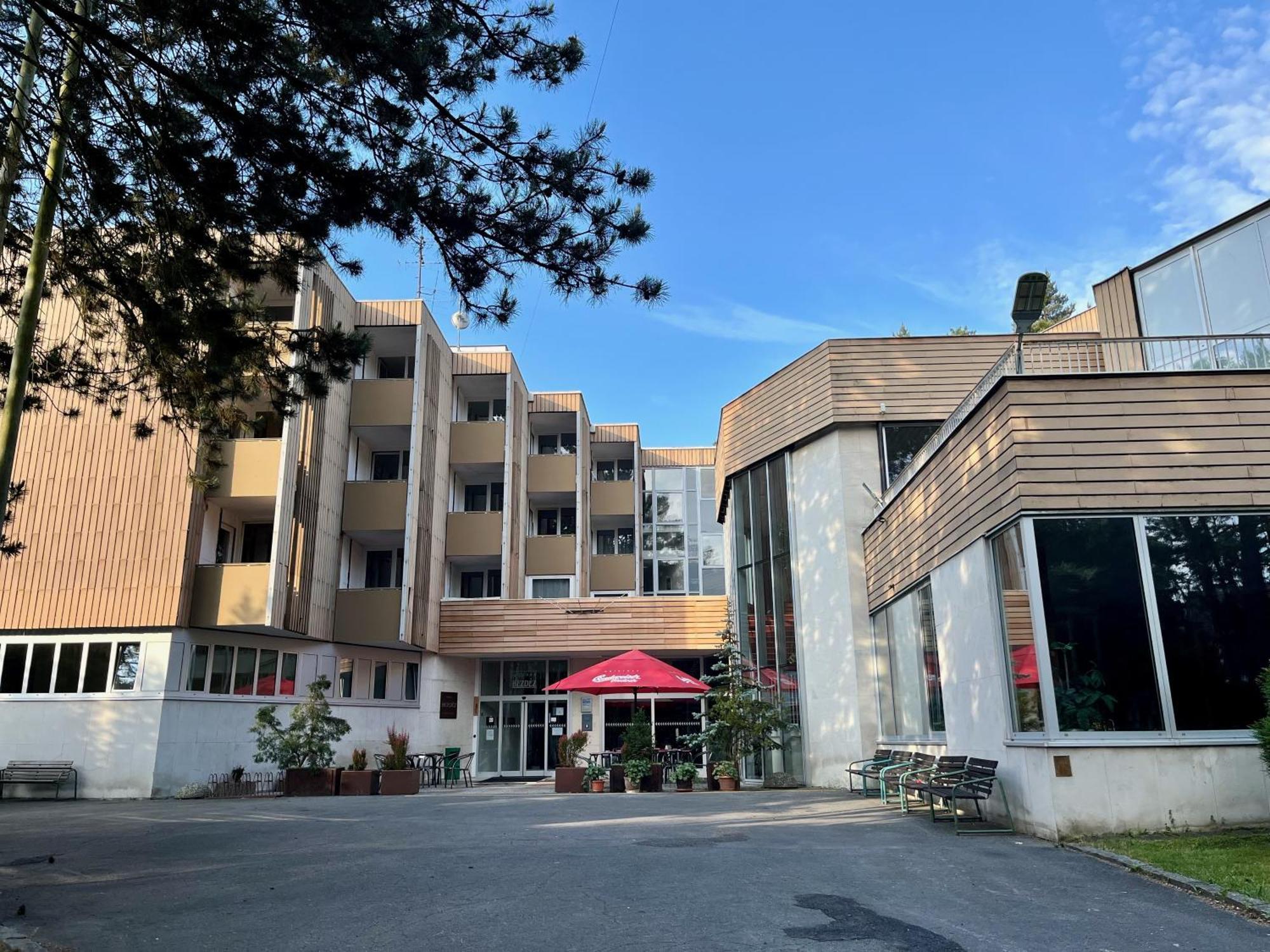 Hotel Bezdez Staré Splavy Esterno foto